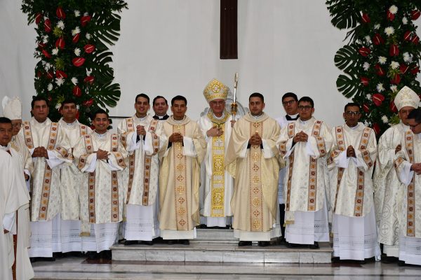 Ordenación de nuevos servidores de Cristo